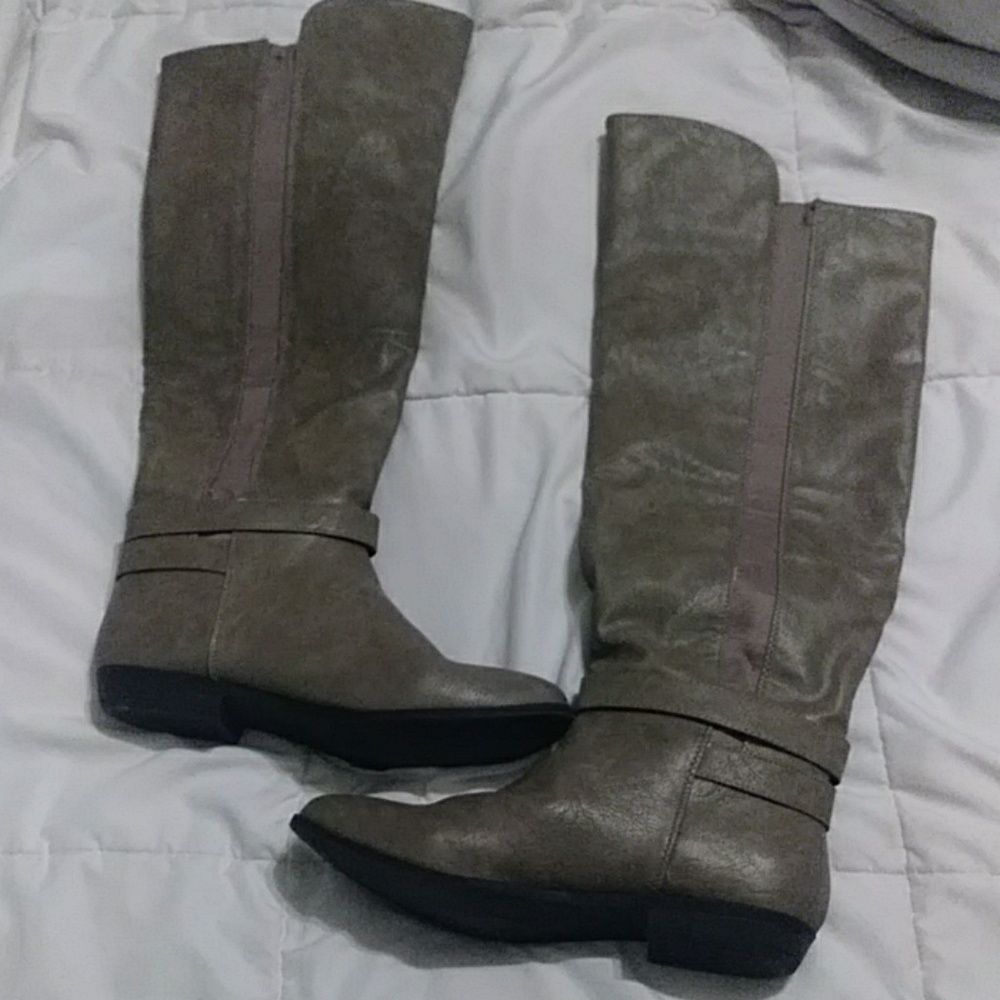 Boots - Picture 2 of 2